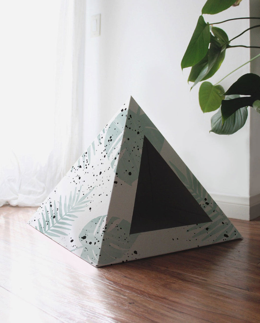 KittyKardboard 'Oasis' Cat Pyramid House